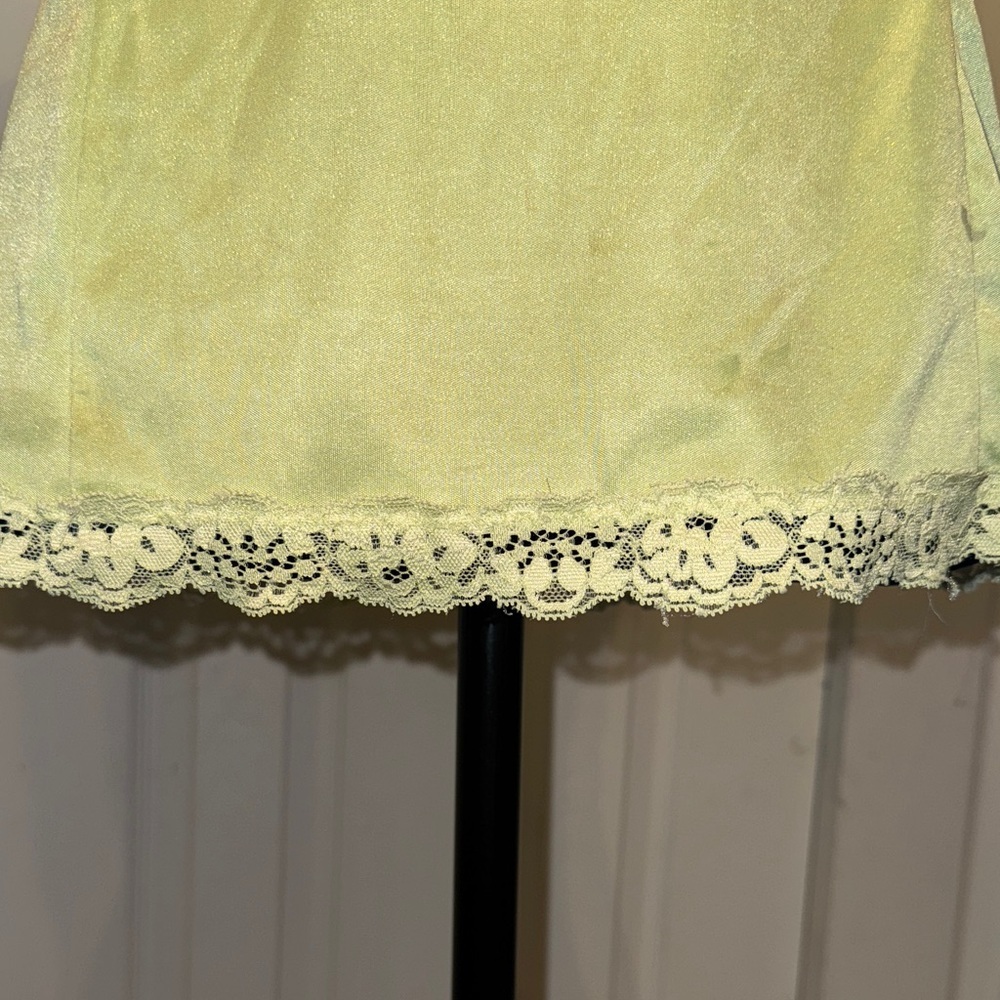 Elegant Light Green Camisole with Floral Details - Picture 4 of 16
